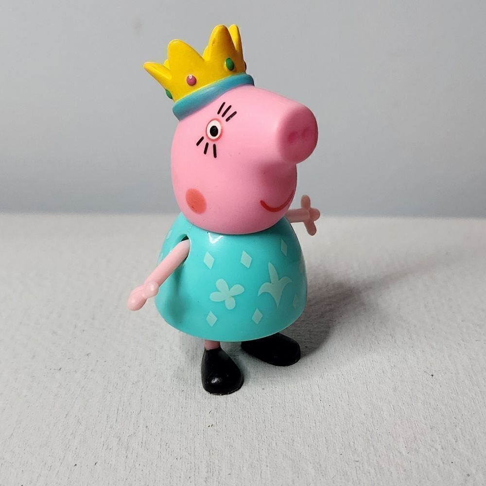 PEPPA PIG MUMMY PIG QUEEN 3” ACTION FIGURE PEPPA PLASTIC TOY Jazwares